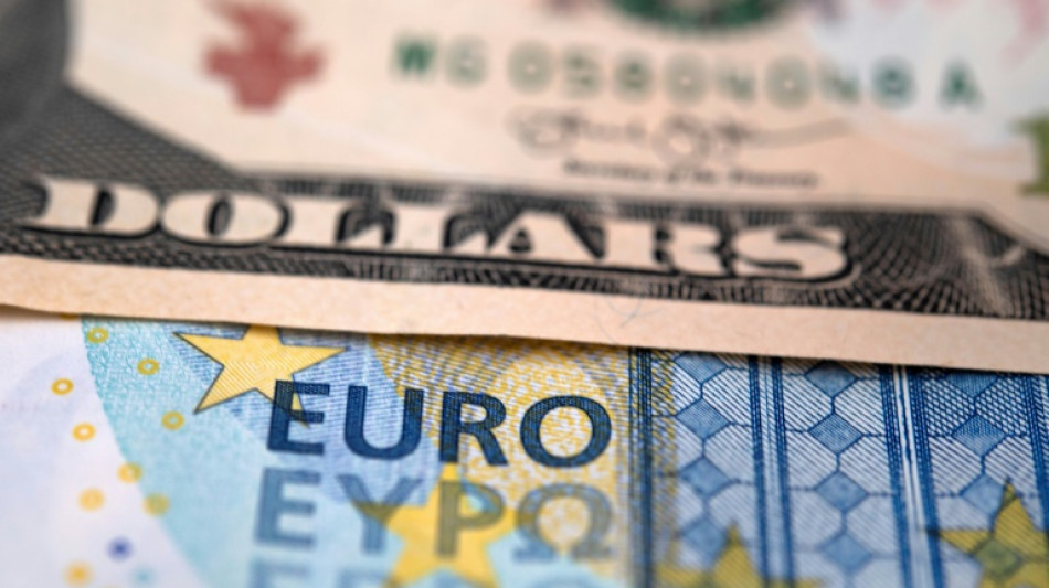Guerre commerciale: le dollar et le yuan reculent, sur un marché à cran