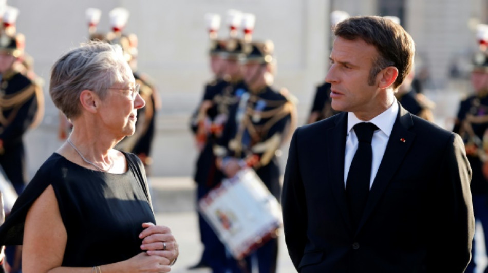 Remaniement: derniers "ajustements", suspense prolong&eacute; jusqu'&agrave; jeudi