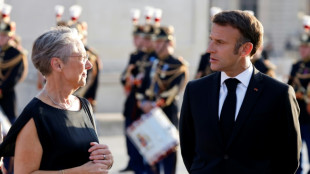 Remaniement: derniers "ajustements", suspense prolong&eacute; jusqu'&agrave; jeudi