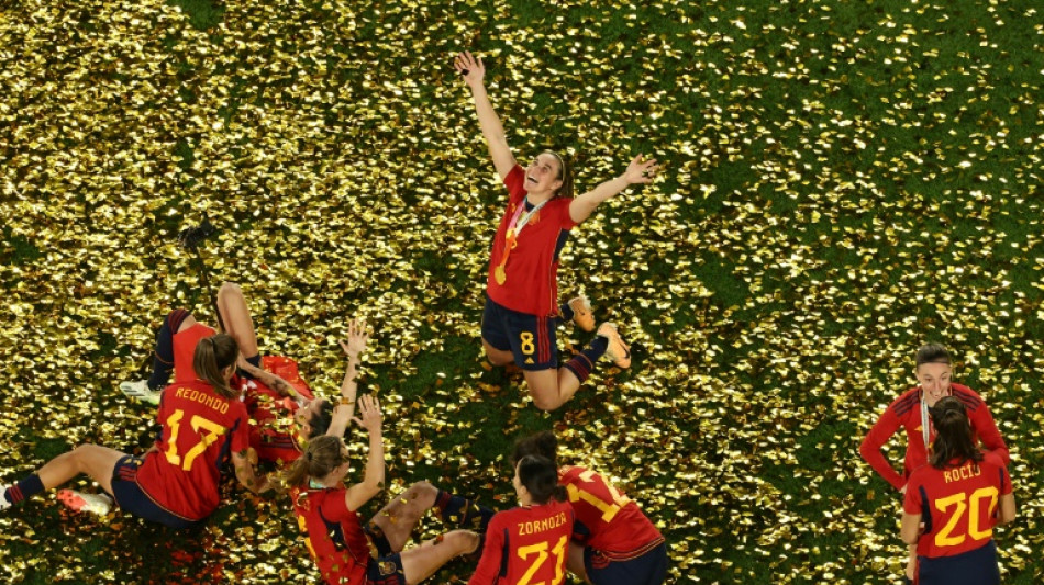 Jogadoras da liga feminina espanhola fazem greve por melhores sal&aacute;rios