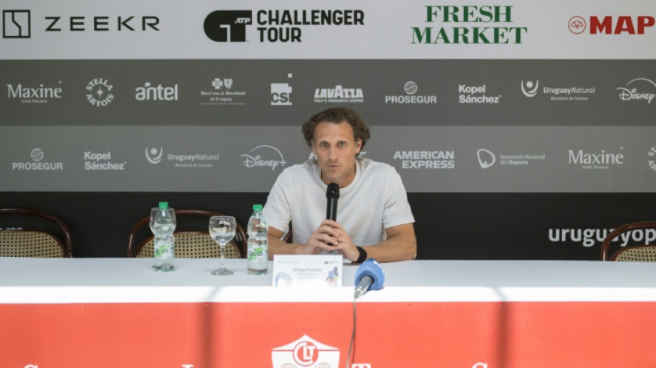 "Rien &agrave; prouver", juge l'ex-star du foot Diego Forlan avant son premier match de tennis professionnel