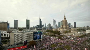 Un mill&oacute;n de personas marchan contra el gobierno en la capital de Polonia