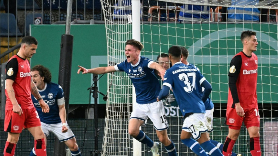 Bielefeld, da 3ª divisão, surpreende Leverkusen (2-1) e vai à final da Copa da Alemanha