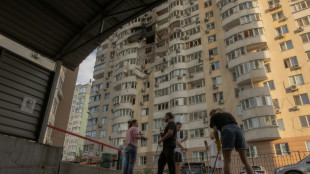 Rússia bombardeia Ucrânia e alerta que se trata de um conflito 'existencial'