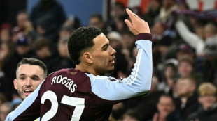 Aston Villa vence Manchester United (2-1) e se consolida em 3&ordm; na Premier League