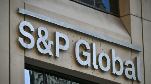 Dette: S&P laisse un répit à la France en laissant sa note inchangée