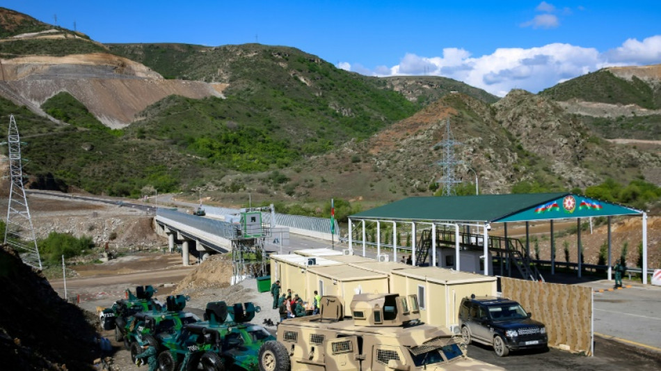 L'Azerba&iuml;djan lance une offensive au Karabakh, appelle les Arm&eacute;niens &agrave; capituler