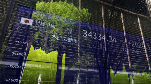 Borsa: Nikkei sale oltre il 2% dopo guadagni Wall Street