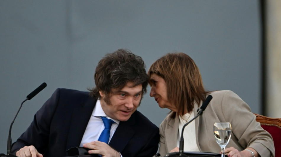 Milei apresenta reforma do código penal que endurece penas de prisão na Argentina