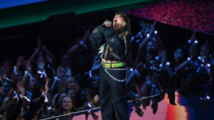 La cantante Lola Young cancela todos sus conciertos tras haberse desmayado en el escenario