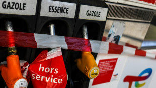Le gouvernement r&eacute;quisitionne des gr&eacute;vistes pour d&eacute;bloquer des stocks de carburants chez ExxonMobil