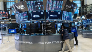 Wall Street glisse l&eacute;g&egrave;rement dans le rouge pour commencer 2023