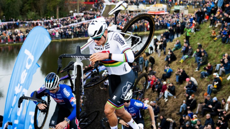 Cyclo-cross: Van der Poel intraitable &agrave; Hulst