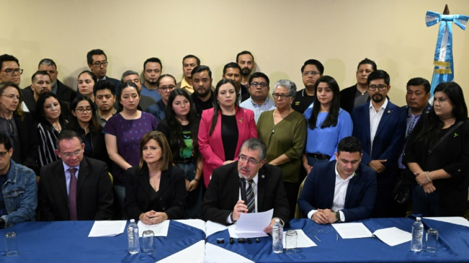 La Fiscal&iacute;a de Guatemala entrega al Tribunal Electoral un informe de supuestas anomal&iacute;as en los comicios