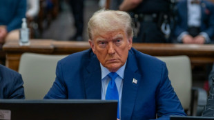 Trump t&eacute;moigne sous serment au proc&egrave;s qui menace son empire immobilier