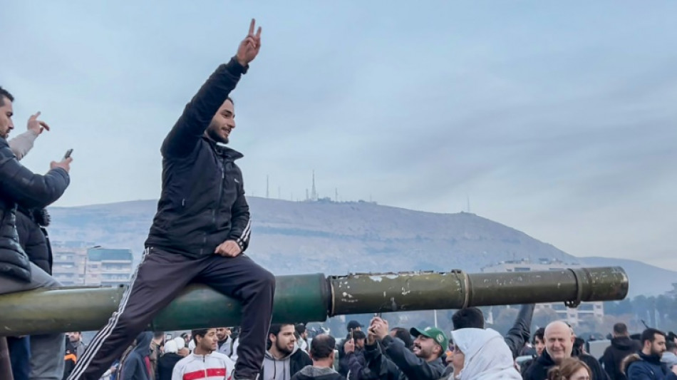 Islamistische K&auml;mpfer verk&uuml;nden Sturz von Assad und feiern in Damaskus