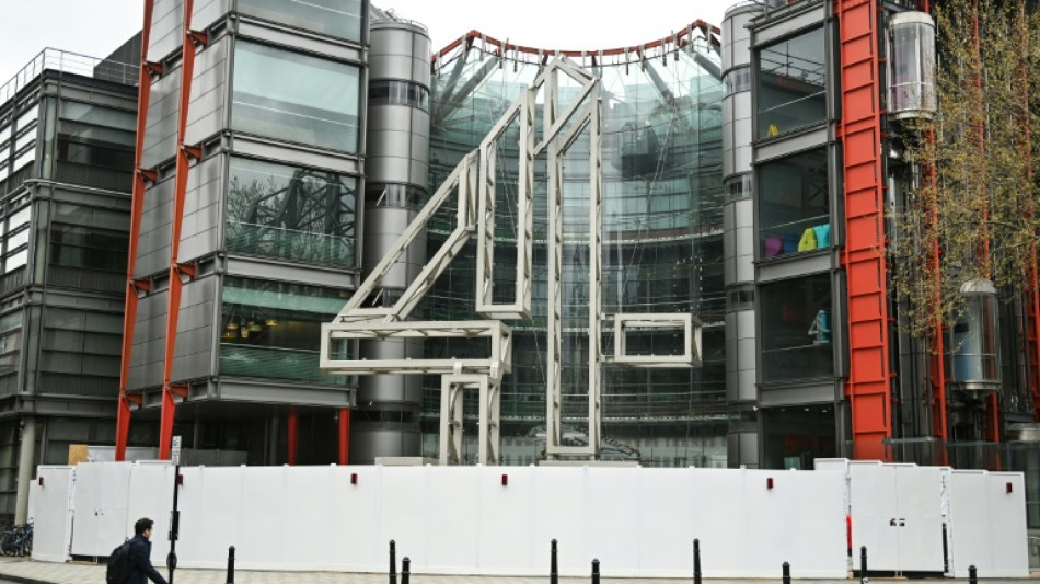 Una presentadora generada por IA conduce un documental en un canal brit&aacute;nico