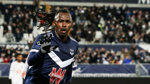 Ligue 2: le Bordelais Elis plac&eacute; dans un coma artificiel apr&egrave;s un gros choc a&eacute;rien