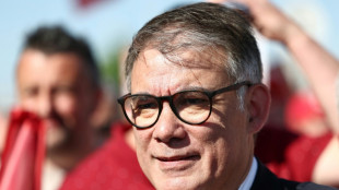 Olivier Faure, patron du PS insubmersible, mais contest&eacute;