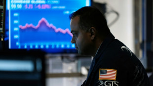  Wall Street &eacute;volue en repli, plomb&eacute;e par les technologies