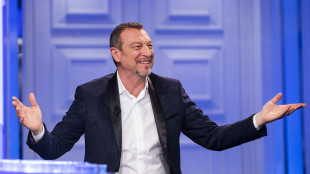 Amadeus a Fiorello, "tornare al festival? Sanremo non si rifiuta mai"