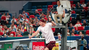 Zverev in semifinale a Shanghai, battuto De Minaur in 2 set