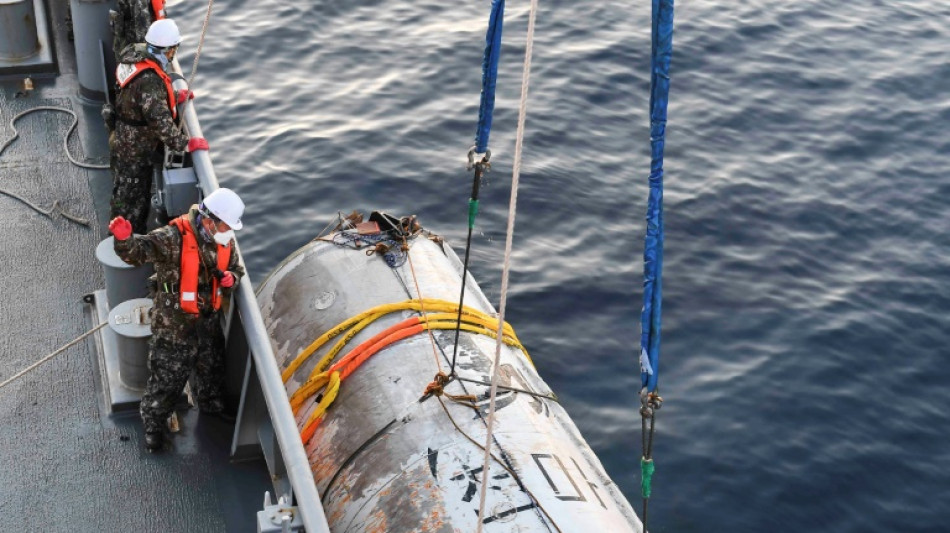S&eacute;oul r&eacute;cup&egrave;re une partie du lanceur nord-cor&eacute;en ab&icirc;m&eacute; en mer
