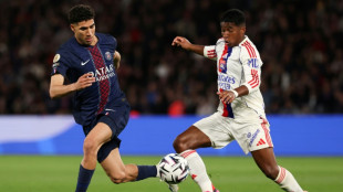 Com gol de Endrick, Lyon vence na visita ao PSG (2-1) e deixa t&iacute;tulo em aberto 
