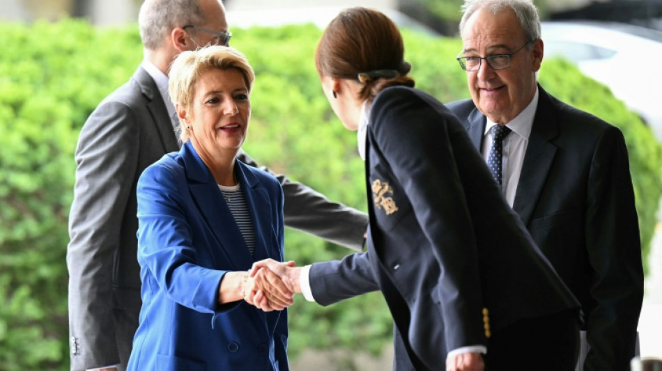 La pr&eacute;sidente suisse &agrave; Washington pour des discussions d'urgence sur les droits de douane