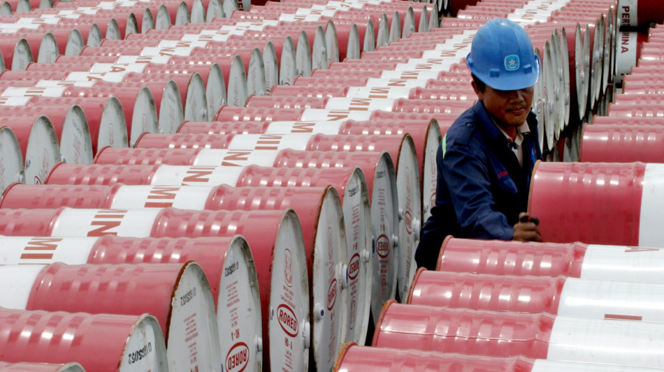 Il petrolio &egrave; in calo a New York a 62,43 dollari