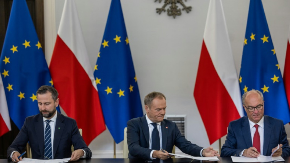Pologne: les forces pro-europ&eacute;ennes marquent leur premi&egrave;re victoire au Parlement