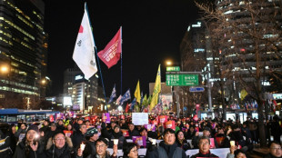 Tausende demonstrieren in S&uuml;dkoreas Hauptstadt Seoul nach Aufruhr um Kriegsrecht