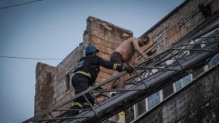 Ukraine: au moins sept morts dans une double frappe russe contre des b&acirc;timents civils dans l'Est