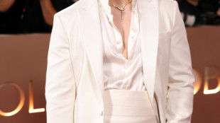 Estrelas de 'Heated Rivalry' condenam coment&aacute;rios t&oacute;xicos de f&atilde;s na internet