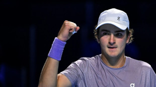 João Fonseca avança à semifinal do ATP 500 da Basileia com abandono de Shapovalov