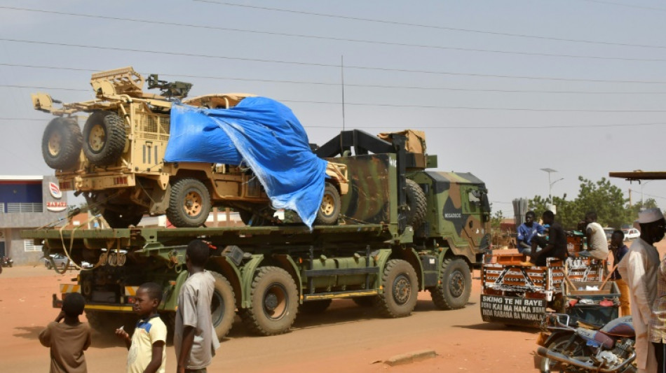 Francia inicia la retirada de militares de N&iacute;ger
