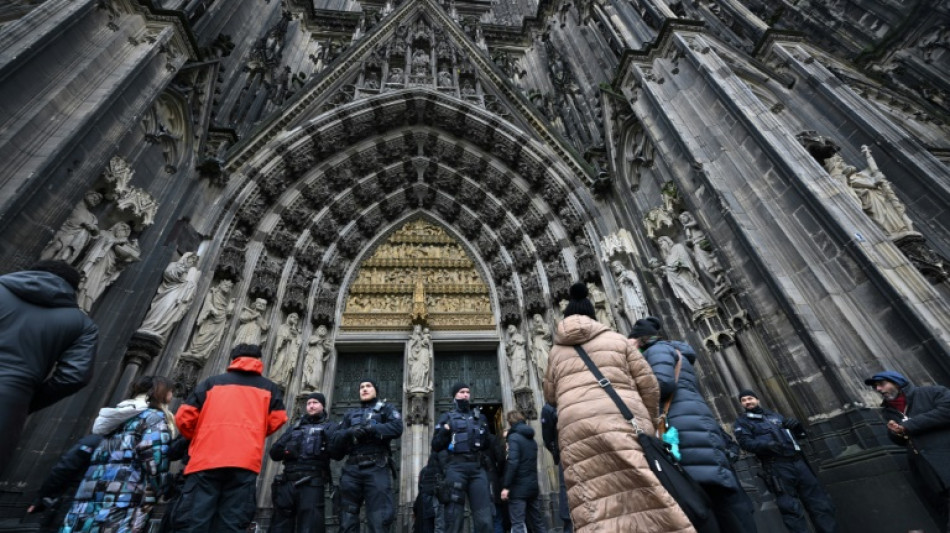 Sicherheitsma&szlig;nahmen am K&ouml;lner Dom bis Neujahr verl&auml;ngert