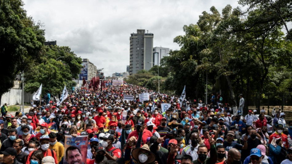 Venezuela: d&eacute;monstration de force du pouvoir