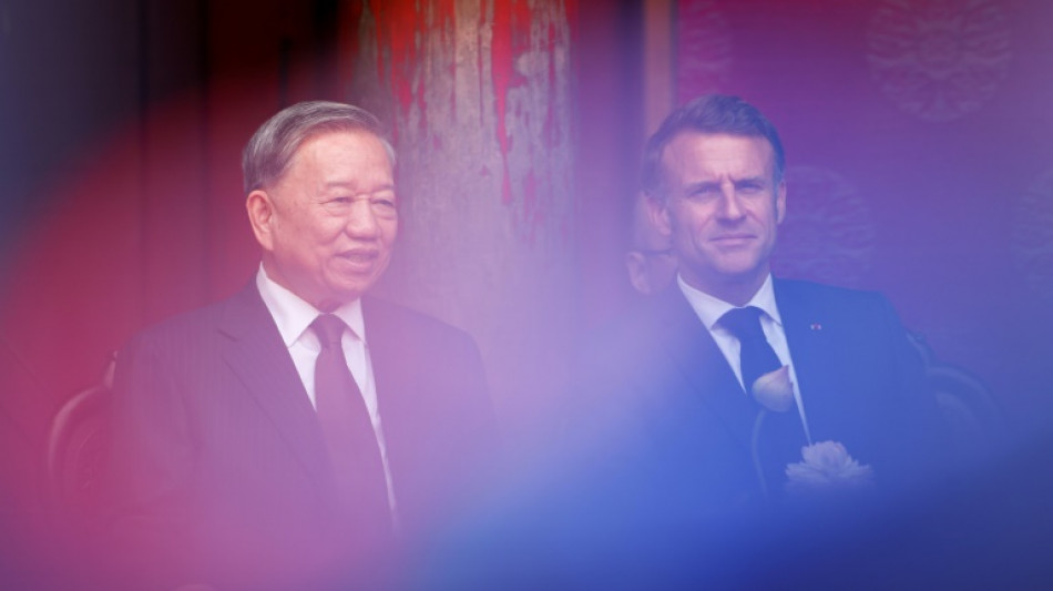 Devant les étudiants vietnamiens, la leçon de Macron sur la "désinhibition des superpuissances"