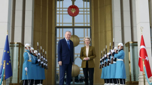 Von der Leyen k&uuml;ndigt weitere Milliarde an Hilfen f&uuml;r Fl&uuml;chtlinge in der T&uuml;rkei an