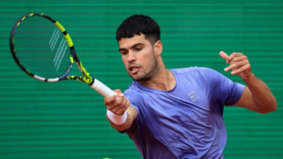 Alcaraz se lleva un susto ante Cerúndolo y Tabilo apea a Djokovic en Montecarlo