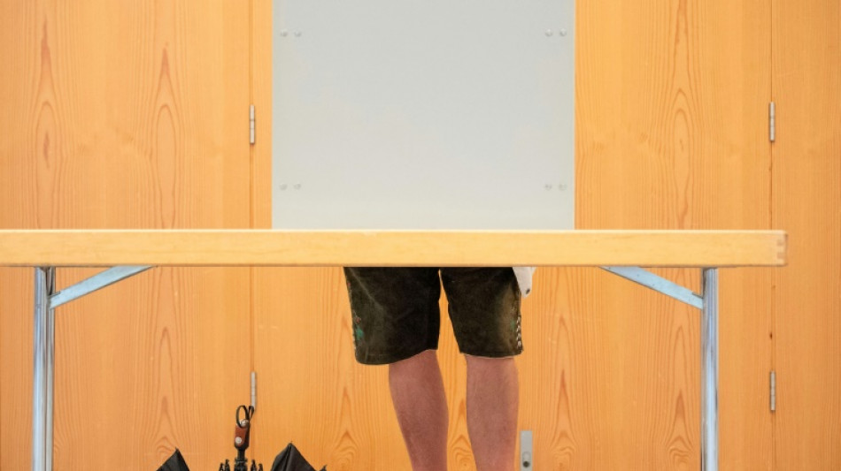 Karlsruhe: Kleine Parteien m&uuml;ssen f&uuml;r Wahlzulassung weiter Unterschriften sammeln