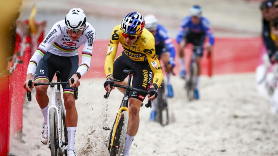 Cyclo-cross: Van der Poel domine Van Aert &agrave; l'Exact Cross de Mol