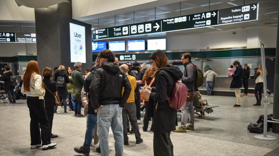 Maldive: aereo con i 20 italiani atterrato a Malpensa