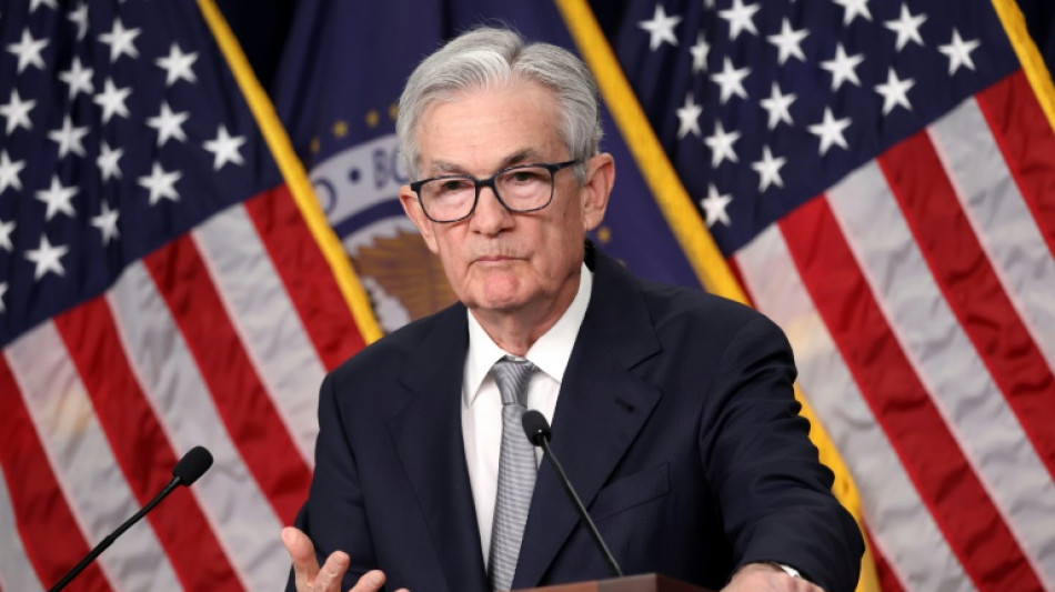 Stocks retreat as weak growth concerns weigh
