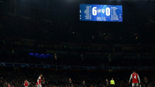 Foot: Lens surclass&eacute; et &eacute;limin&eacute;, Arsenal et le PSV qualifi&eacute;s  