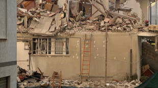 Una palazzina crolla dopo un'esplosione nel Fermano, un ragazzo estratto vivo