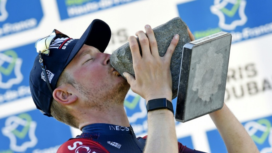 Le N&eacute;erlandais van Baarle offre Paris-Roubaix &agrave; l'&eacute;quipe Ineos

&nbsp;
