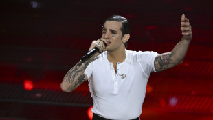 Achille Lauro, Incoscienti Giovani brano pi&ugrave; trasmesso in radio