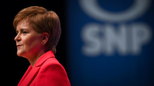 Ecosse: Sturgeon clame son "innocence" apr&egrave;s 7 heures de garde &agrave; vue 